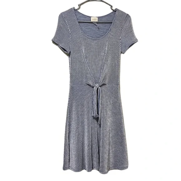 caution to the wind blue dress The Lucetta Dress in Denim Blue Windsor – V. Chapman